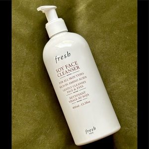 Fresh Soy Hydrating Gentle Face Cleanser